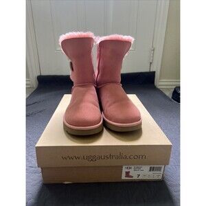 UGG W Bailey Button Pink Rose Suede Fur Boots Womens SZ US 7/UK 5.5 Glam Chic